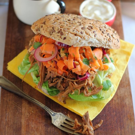 Organic Pulled Pork Burgers