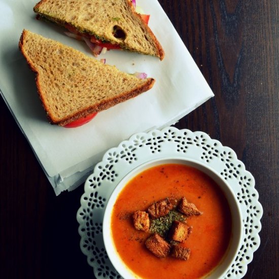 Roasted Tomato & Garlic Soup