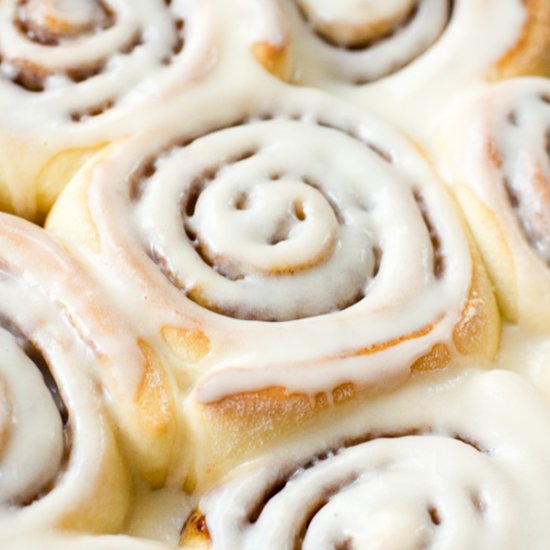 1 Hour Cinnamon Rolls