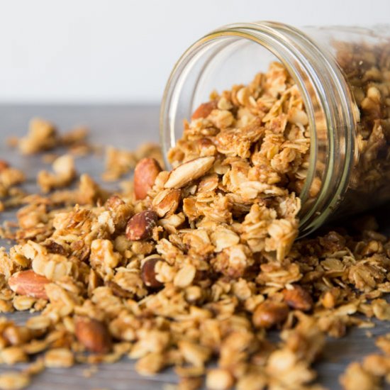 Easy Homemade Granola