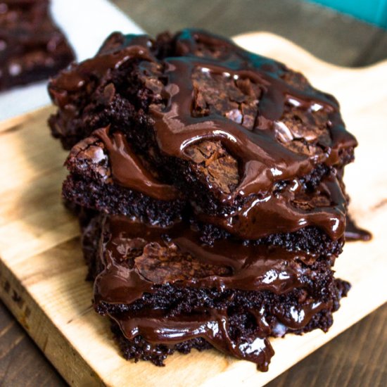 Super Moist & Fudgy Brownies