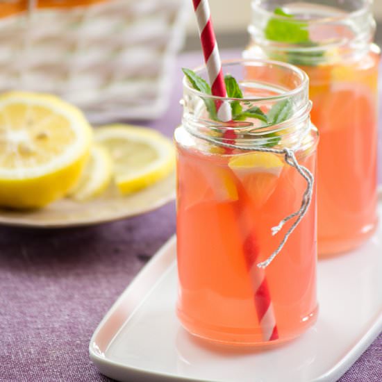 Rhubarb lemonade