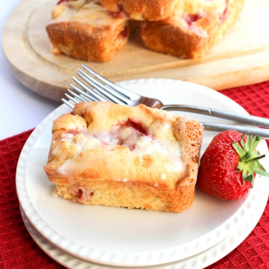 Strawberry Drizzle Cakes