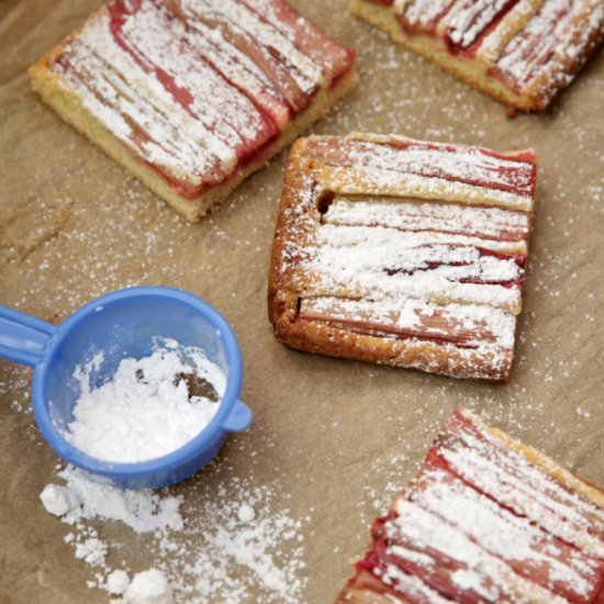 Simple Rhubarb Cake