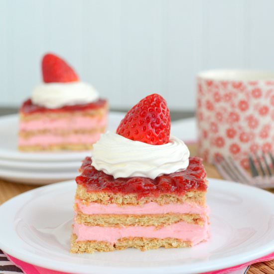 Strawberry Shortcake Eclair Cake