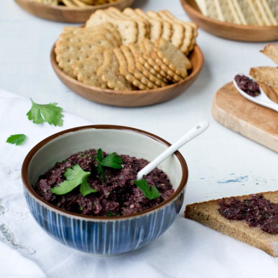 Quick Kalmata Tapenade