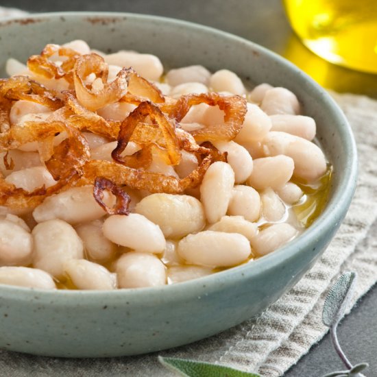 Tuscan Beans with Garlic and Sage