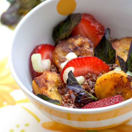 Quinoa Strawberries Salad