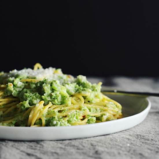 Broccoli Cream Pesto Pasta