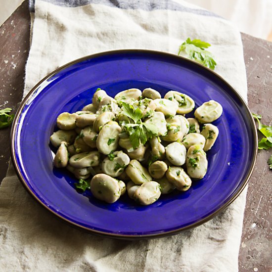 Broad beans Portuguese style