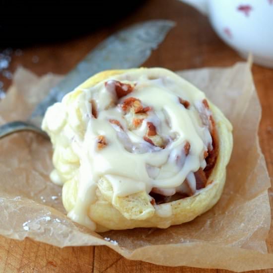 Quick Maple Bacon Cinnamon Buns