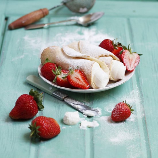 Strawberry Cannoli