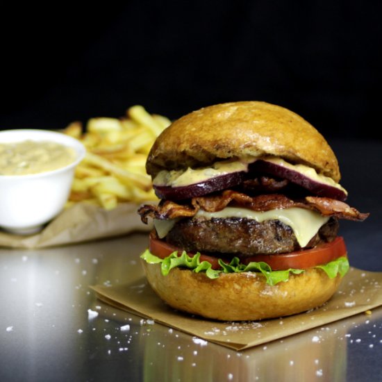 Big Beef Bacon Beetroot Burger