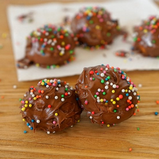 Mini Chocolate Donut Balls – Baked