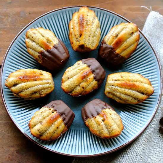 Madeleine Cakes with Almond flour