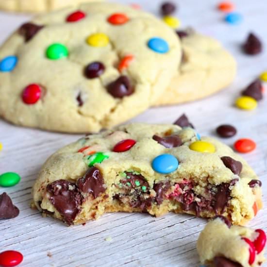 M&M Chocolate Chip Pudding Cookies