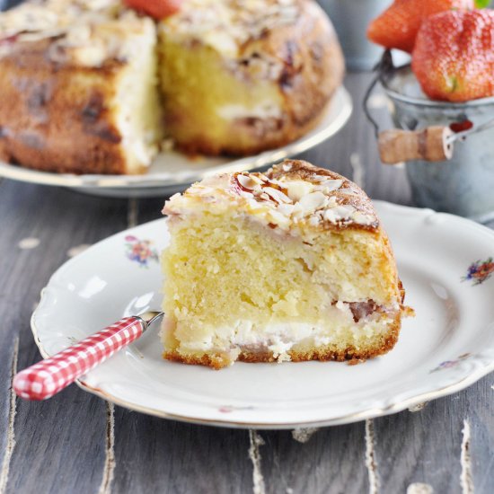 Strawberry & almond cheesecake