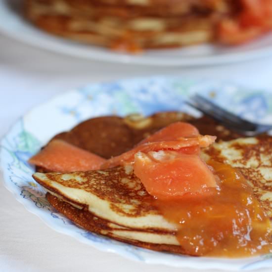 Fluffy Pancakes with Papaya Sauce