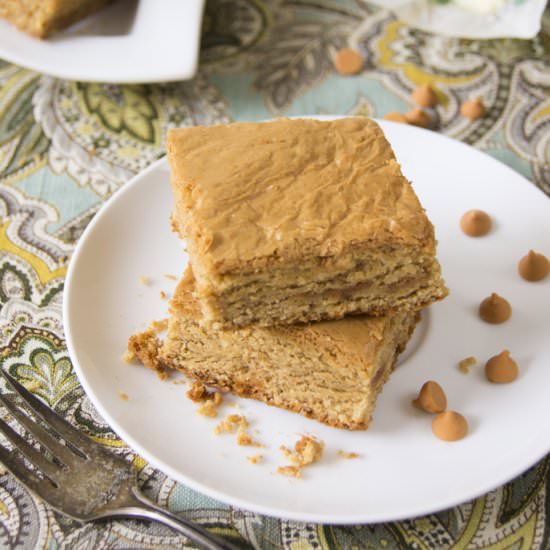 Crunchy Caramel Blondie