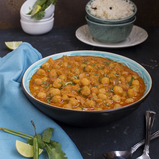 Chickpea in Rich and Creamy Gravy