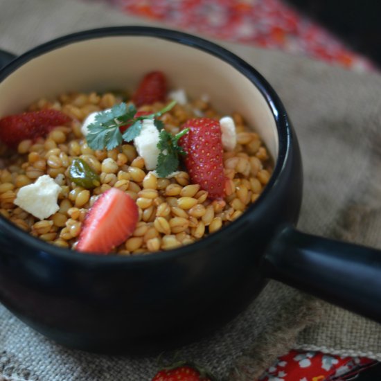 Strawberry Salad, Pistachio & Feta