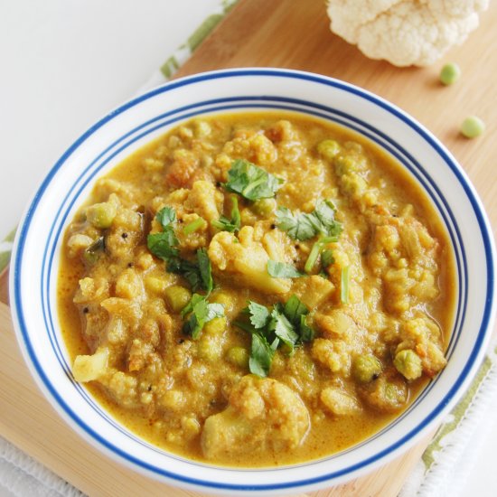 Cauliflower Peas Kurma