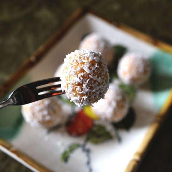 Simple Raw Apricot Coconut Balls