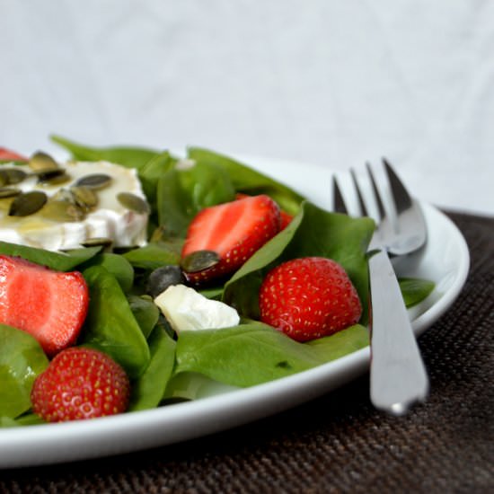 Strawberry Salad with Goat Cheese