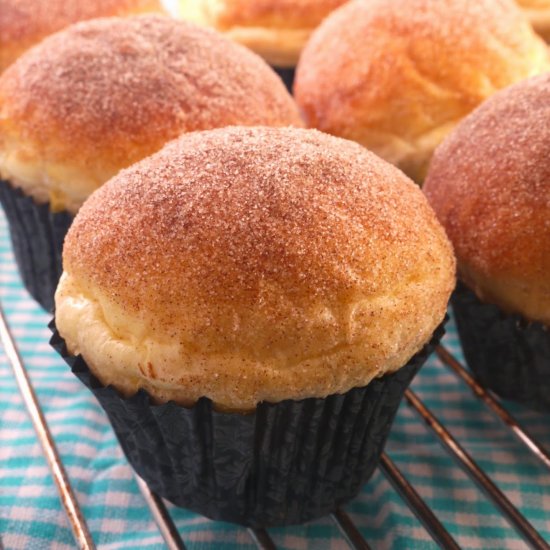 Cinnamon Apple Custard Cupcake Bun