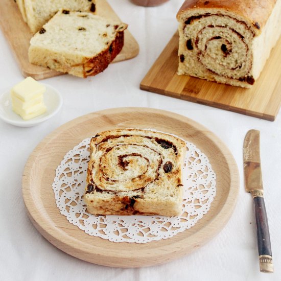 Cinnamon Rum Raisin Swirl Bread