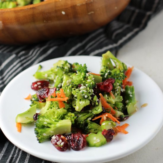 Honey Sesame Broccoli Salad