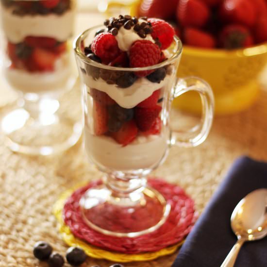 Fresh Berry Yogurt Parfait