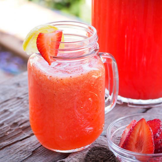 Fresh Strawberry Lemonade