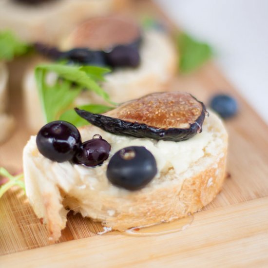 Fig and Goat Cheese Crostini