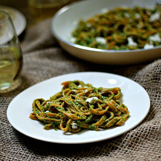 Fettuccine with Arugula Pesto