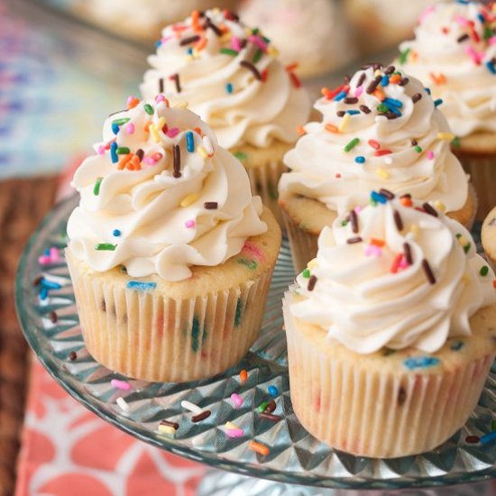 Homemade Funfetti Cupcakes