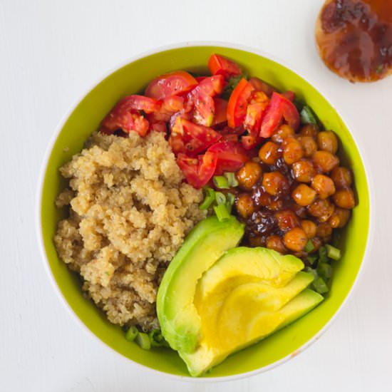 Tropical Quinoa Salad Bowl With BBQ