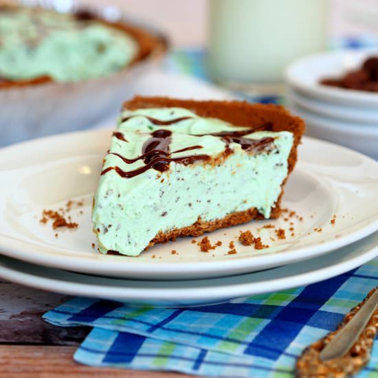 Easy Mint Chip Ice Cream Pie