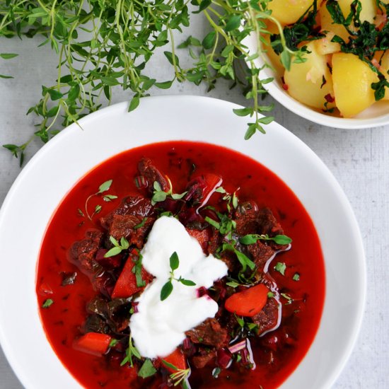 Whole Beetroot Soup with Beef