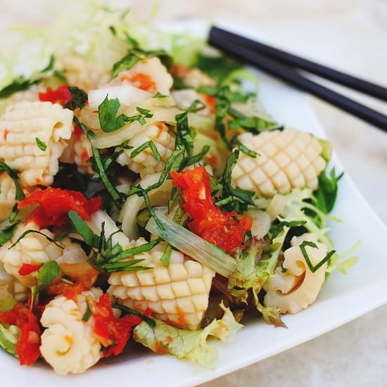 Vietnamese Spicy Squid Salad