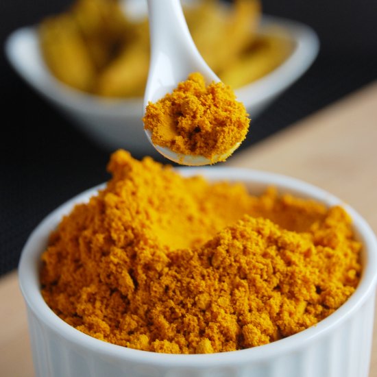 Homemade Turmeric Powder