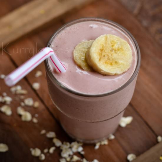 Strawberry Oatmeal Smoothie