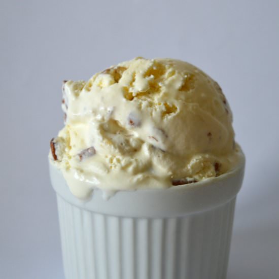 Maple Syrup & Pecan Ice Cream