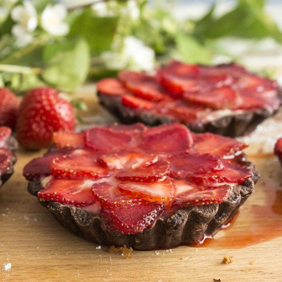 Strawberry mini tarts.