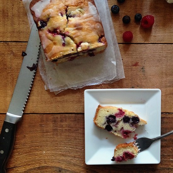 Berry Breakfast Loaf Cake