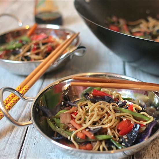 Easy Peasy Veggie Noodle Stir Fry