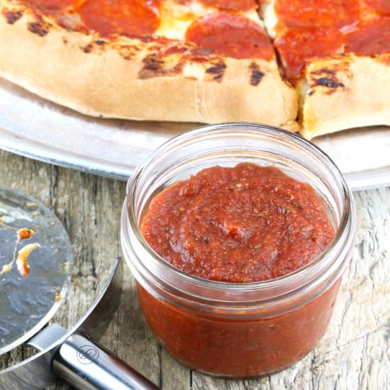 2 Minute Homemade Pizza Sauce