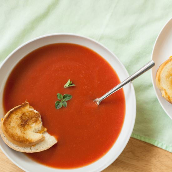 COPYCAT CAMPBELL’S TOMATO SOUP