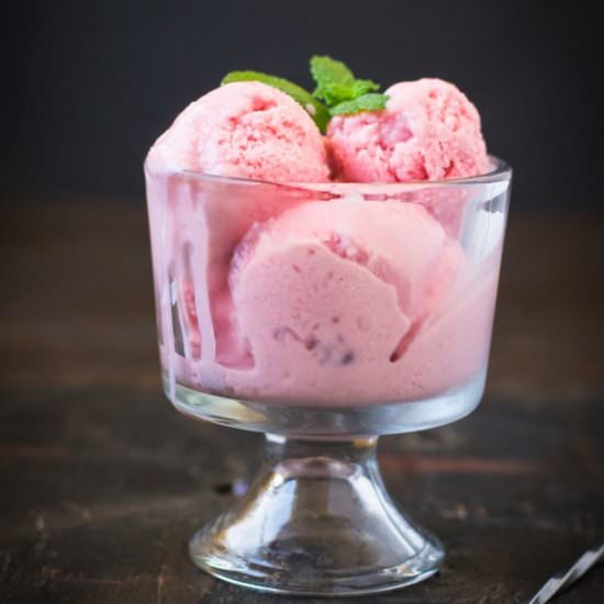 Skinny Strawberry Ice Cream