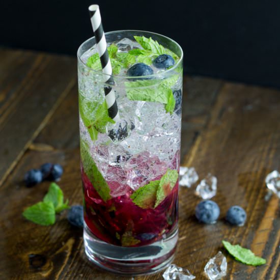 Blueberry mojitos